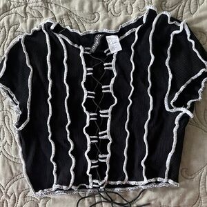 H&M cropped tie up t-shirt in small- black with white stitching